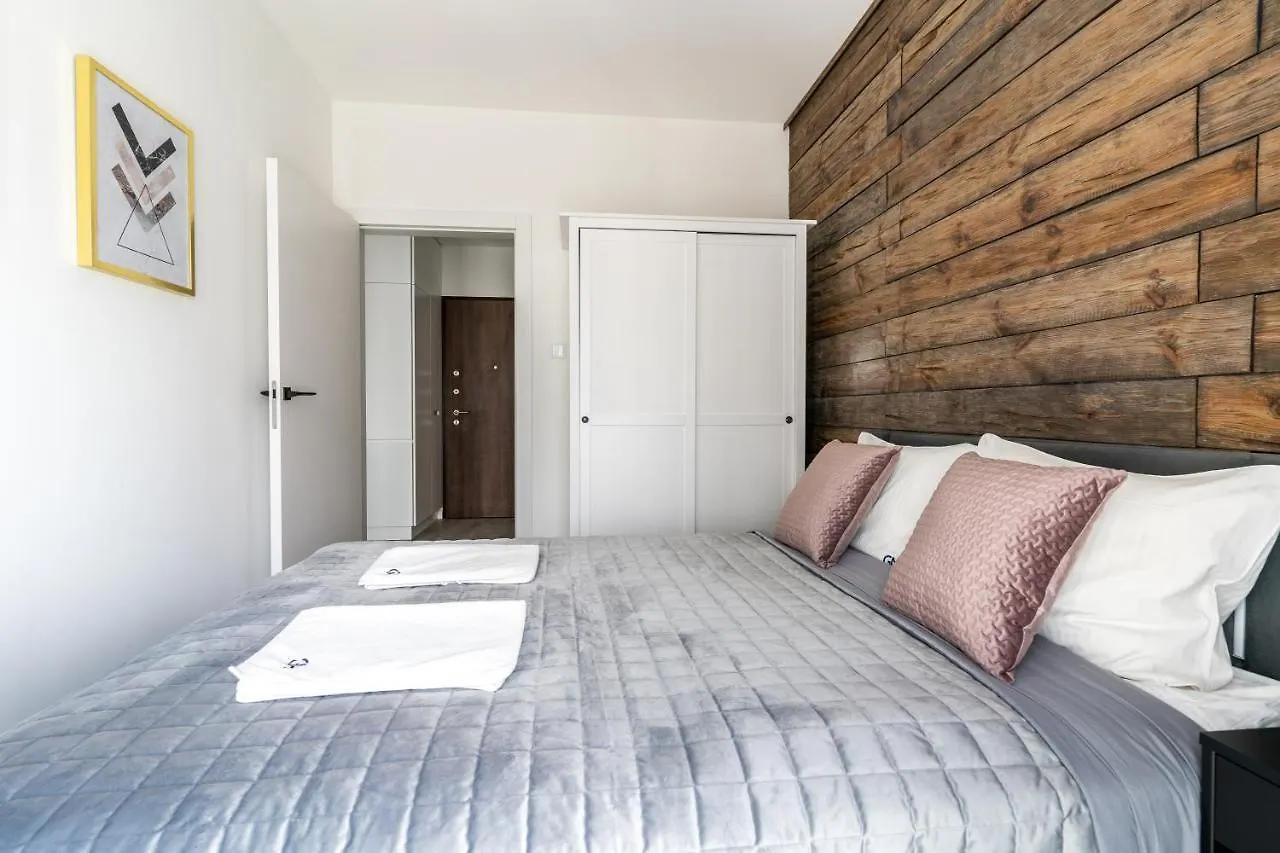 وارسو Apartamenty Mennica Residence - Golden Apartments 0*,