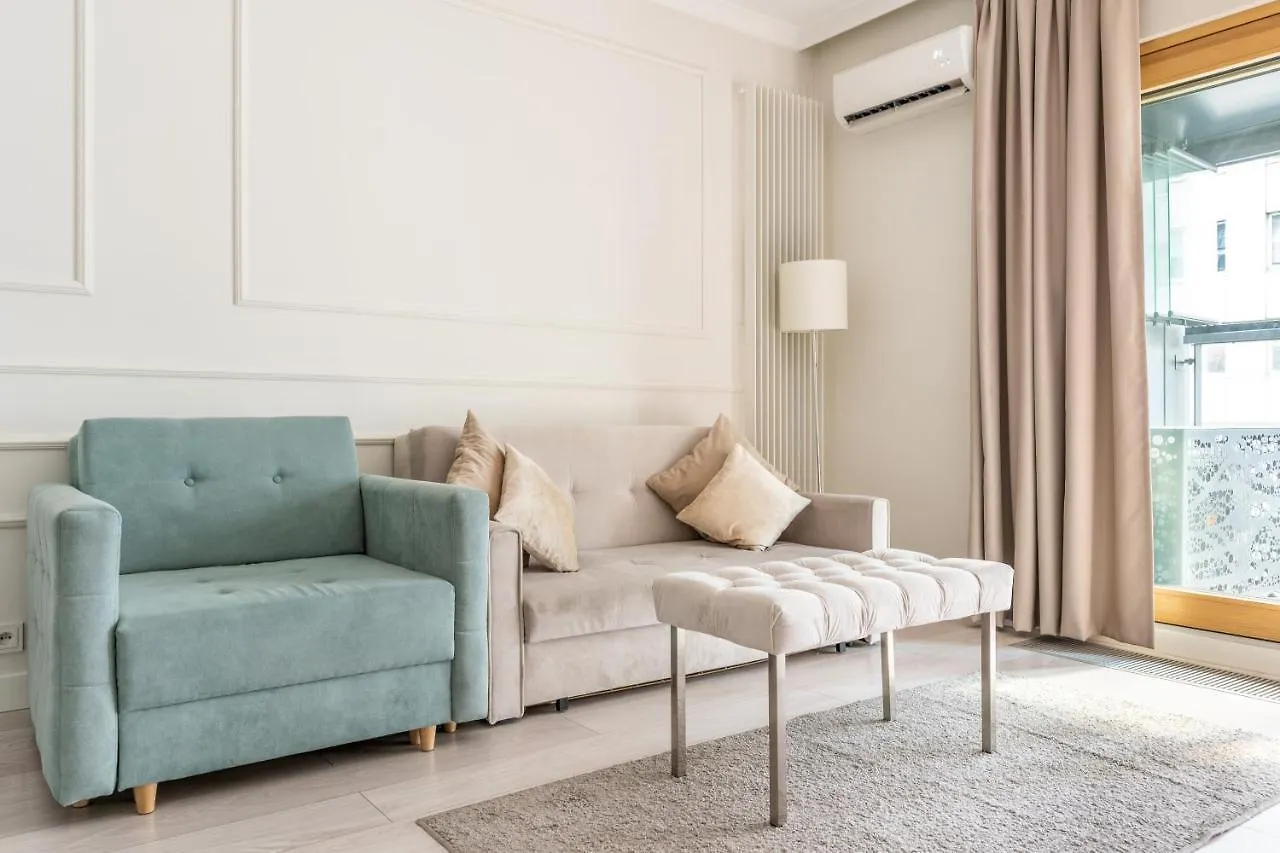 وارسو Apartamenty Mennica Residence - Golden Apartments 0*,  بولندا