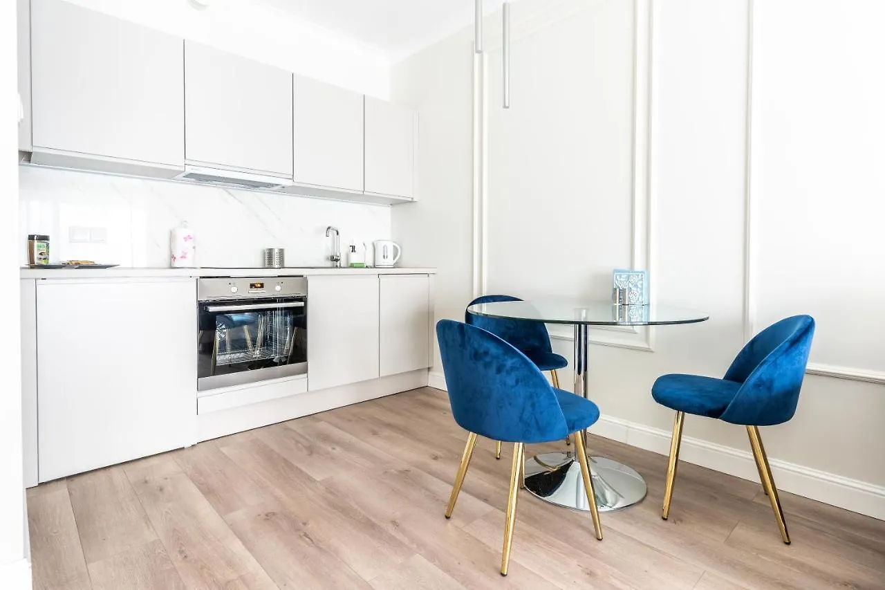 Apartamenty Mennica Residence - Golden Apartments Warsaw