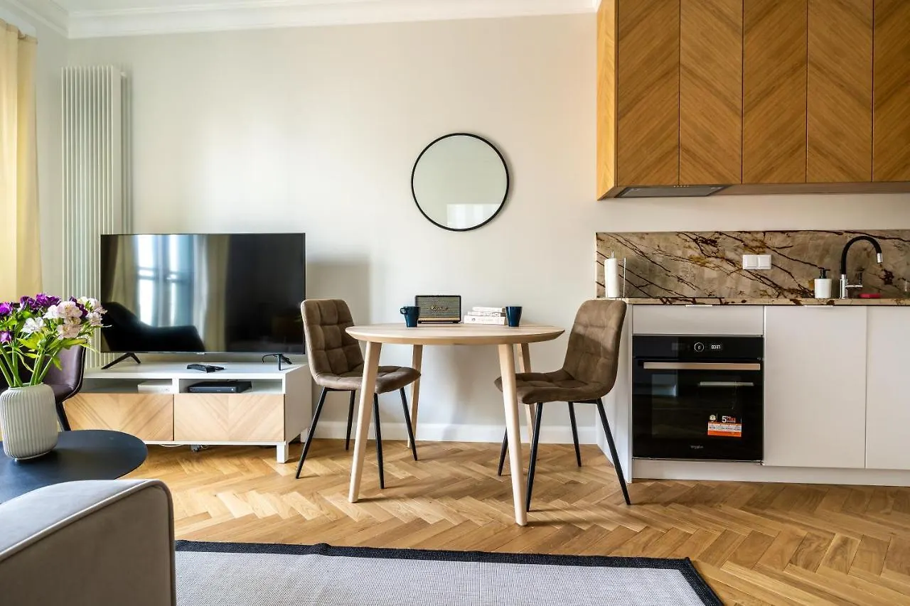 Apartamenty Mennica Residence - Golden Apartments Warsaw