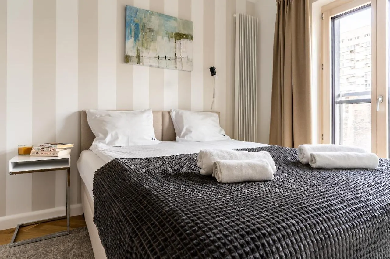 Apartamenty Mennica Residence - Golden Apartments Warsaw